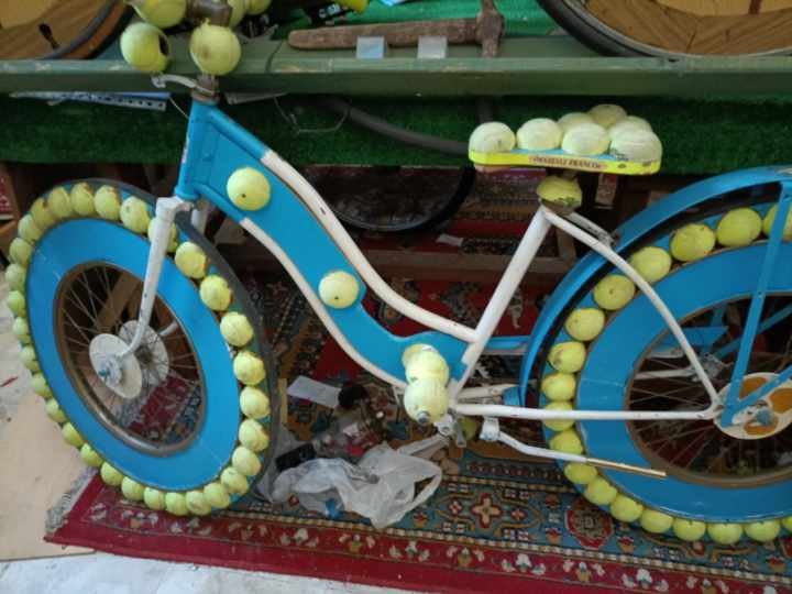 Bici con materiali di riciclo by Franco Mazzali