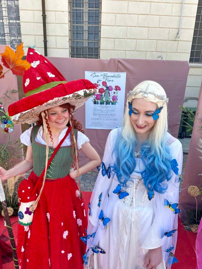 Cosplayer sulla passerella del Fashion & Flowers