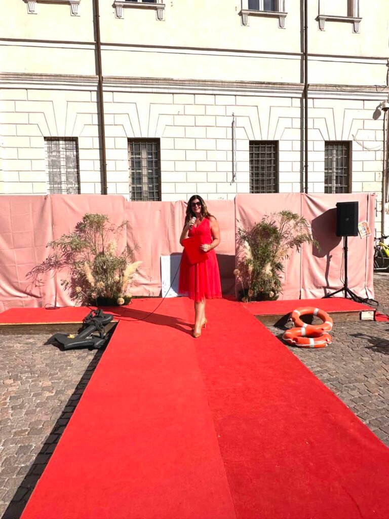 Beatrice Bezzecchi sulla passerella del Fashion & Flowers